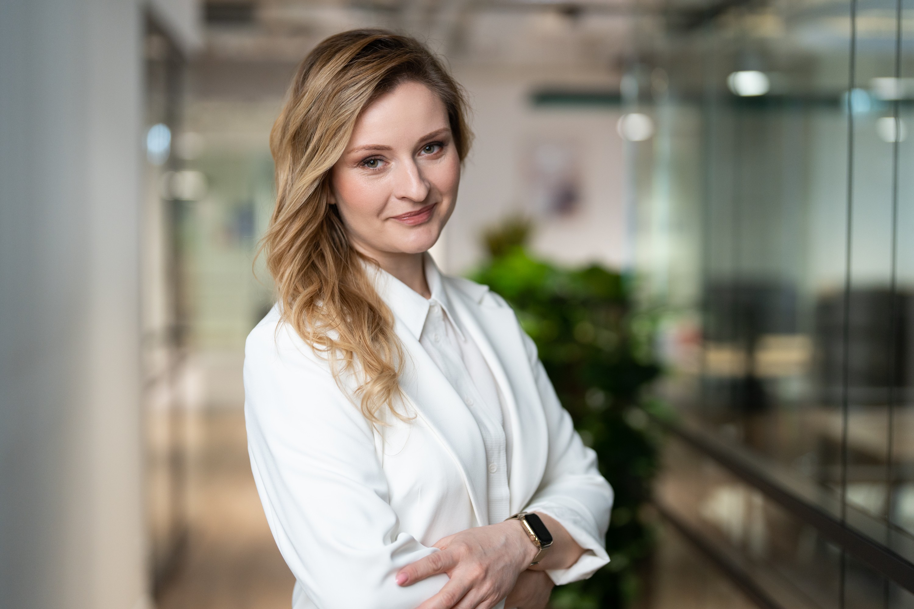 Agata Miastkowska works as the ESG Officer at EOS Poland. She integrates the CR agenda into the company’s day-to-day operations, manages ESG data, and trains employees.