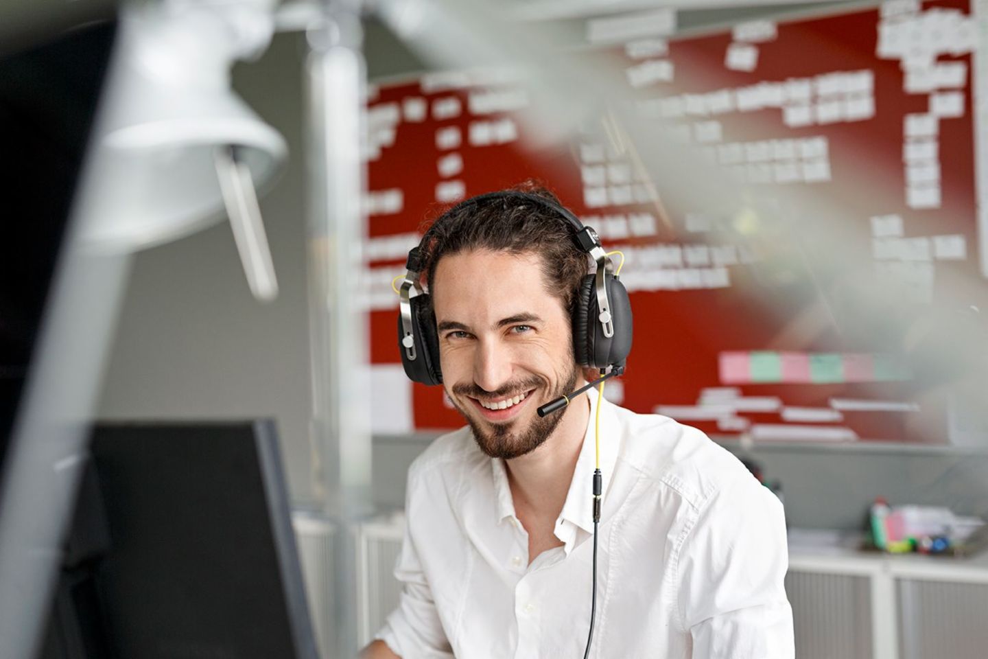 L’intelligence artificielle s’invite dans les centres d’appel. Téléopérateur convaincu / Téléopératrice convaincue par cette solution logicielle.